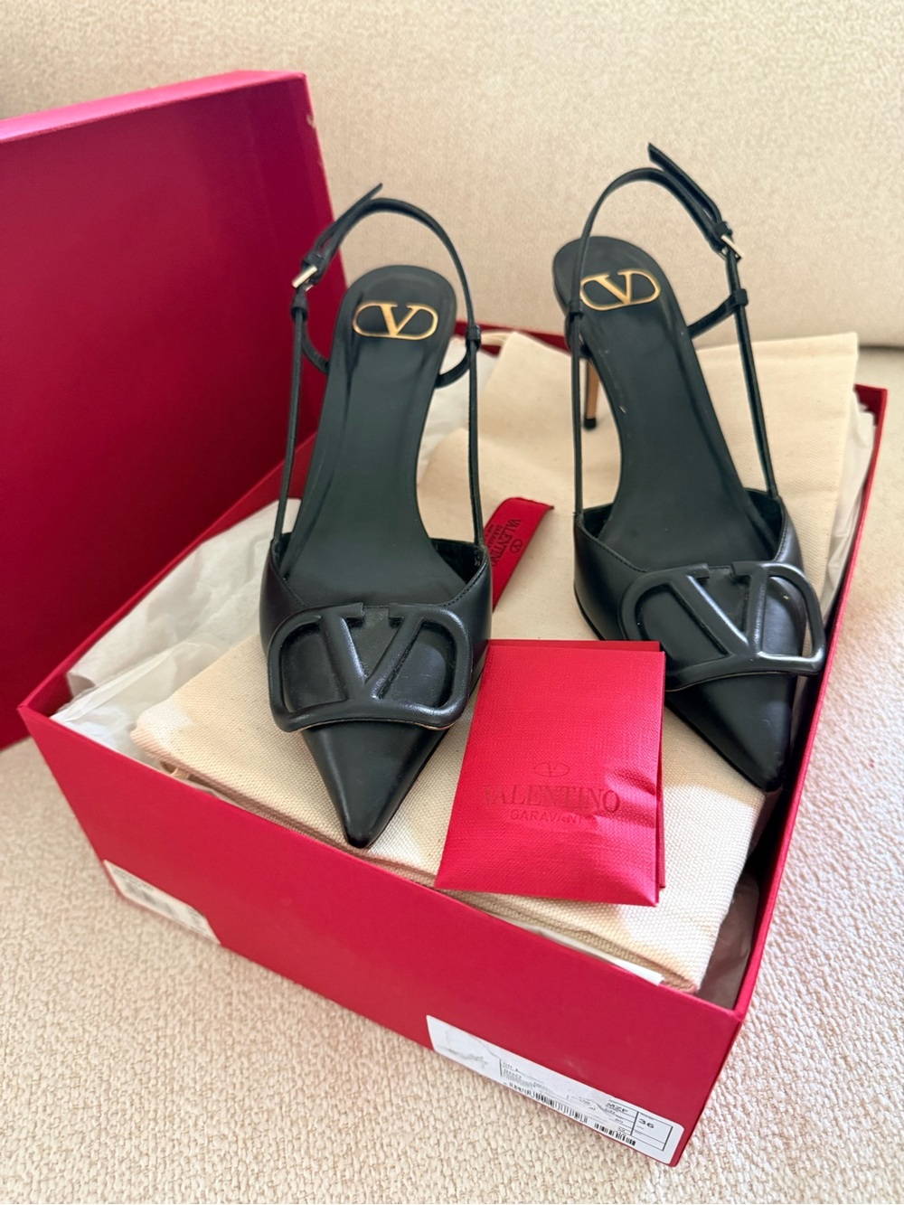 Valentino Garavani Black Pointed V-Logo Slingback Pumps - Picture 4 of 4